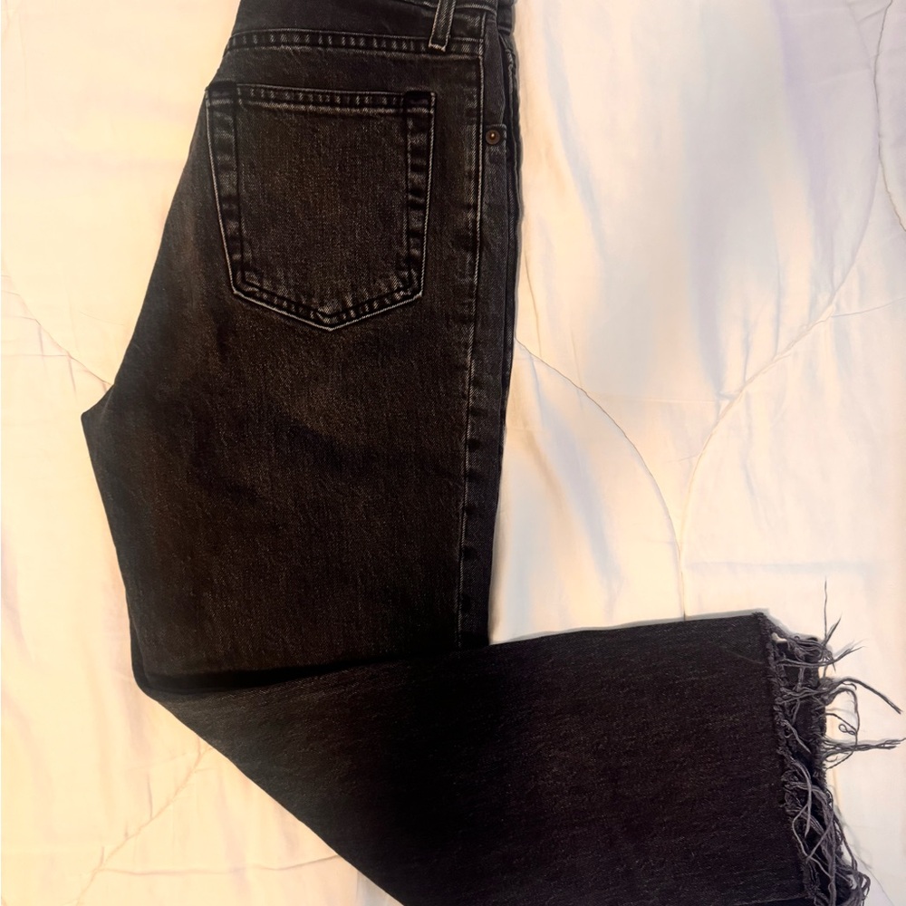 Abercrombie & Fitch ‘The 90’s Straight Ultra High Rise’ size 28/6R black jeans